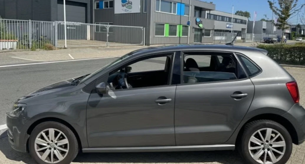 VW Polo 1.4TDI/90HP/NAVI/BLUEMOTION, снимка 2 - Автомобили и джипове - 56249666