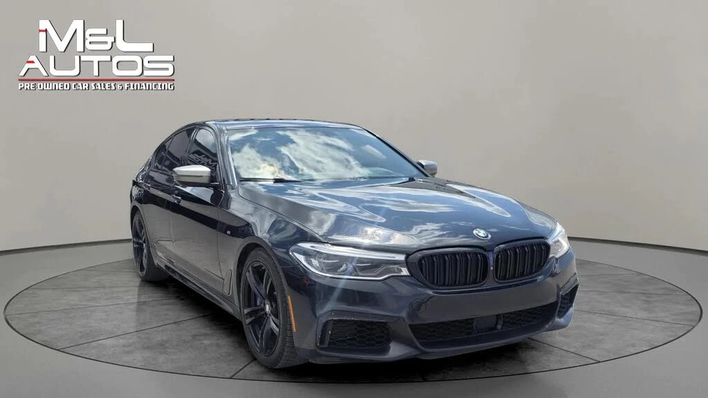 BMW 550 i* XDRIVE* M SPORT* DISTRONIC* ХЕДЪП* КРАЙНА ЦЕНА, снимка 2 - Автомобили и джипове - 56253065