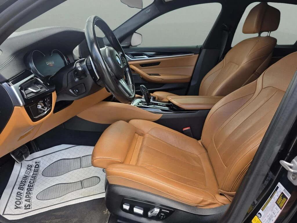 BMW 550 i* XDRIVE* M SPORT* DISTRONIC* ХЕДЪП* КРАЙНА ЦЕНА, снимка 8 - Автомобили и джипове - 56253065