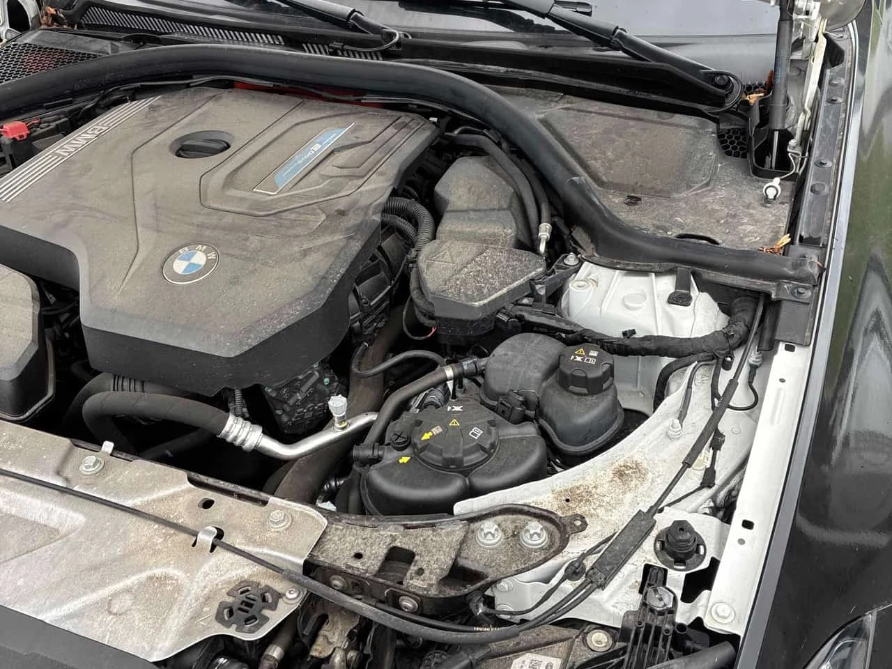BMW 330 330e xDrive / Carfax / Автокредит , снимка 10 - Автомобили и джипове - 56262438