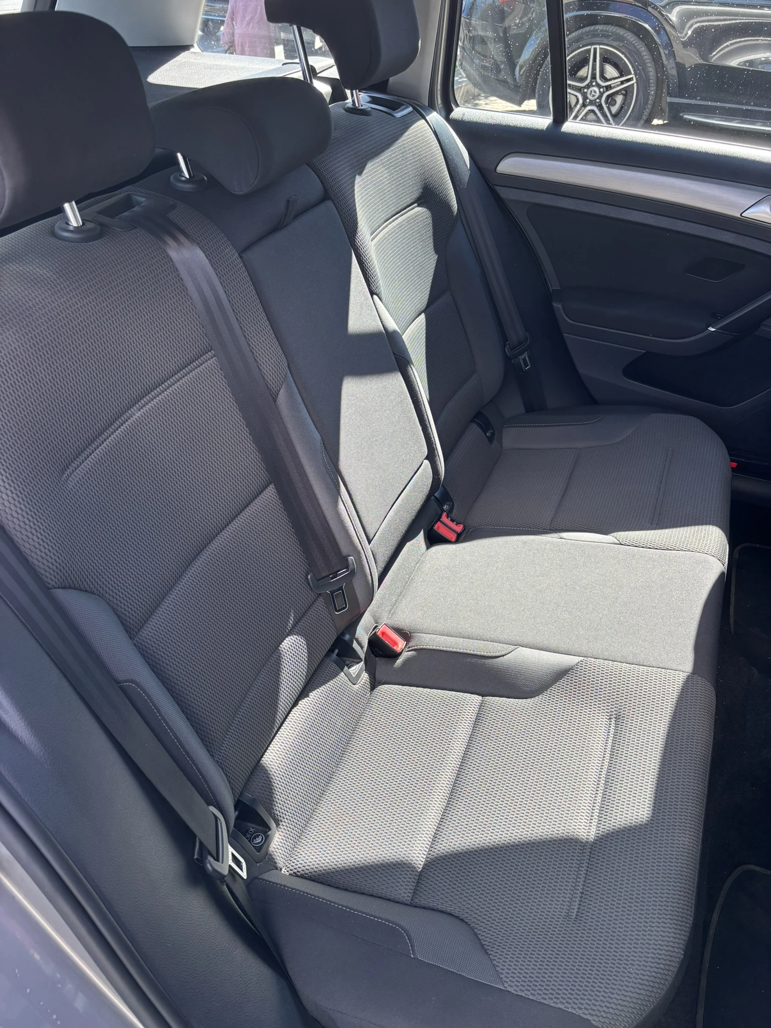 VW Golf Variant 1.6 TDI, снимка 11 - Автомобили и джипове - 56316105