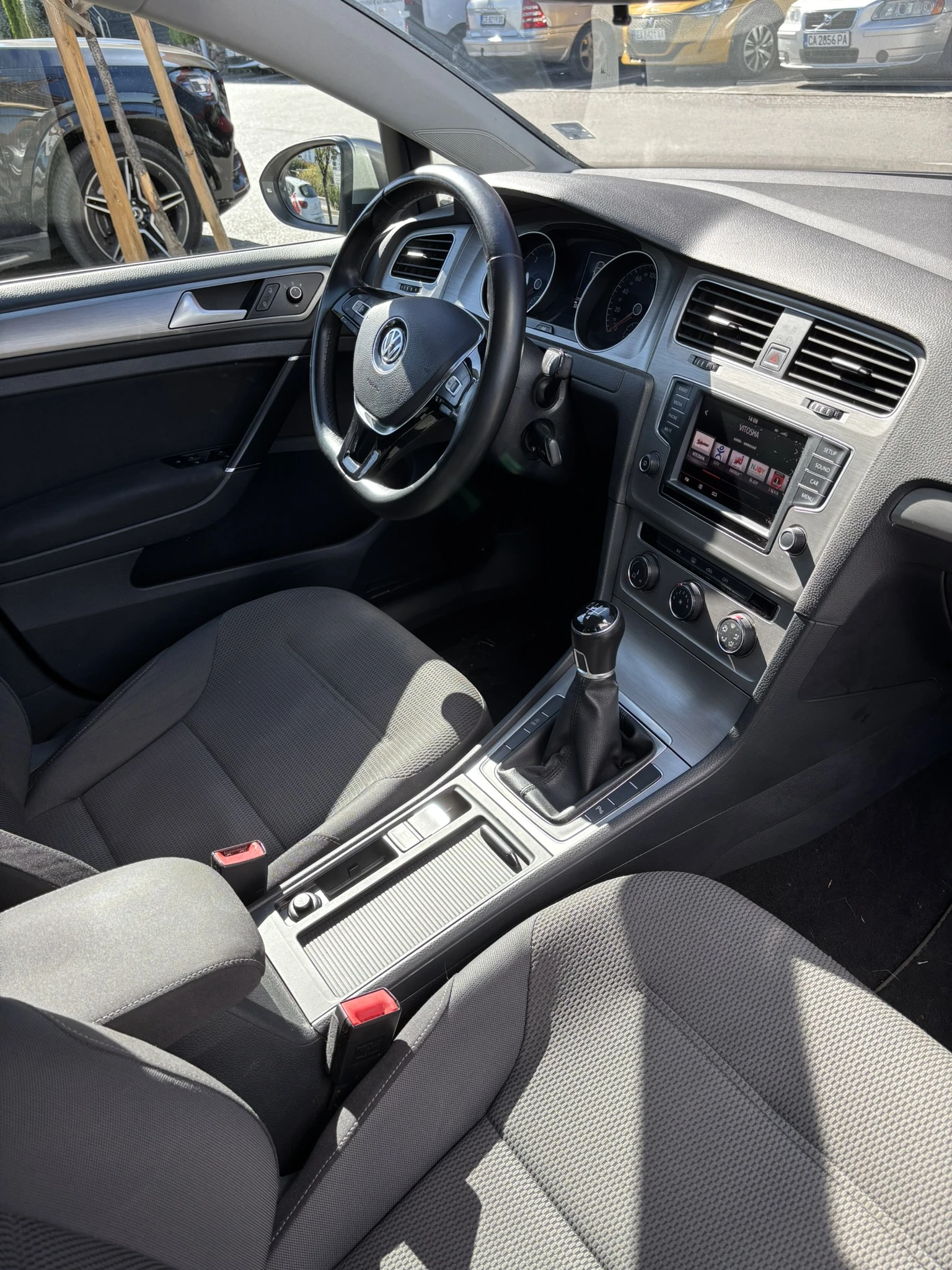 VW Golf Variant 1.6 TDI, снимка 8 - Автомобили и джипове - 56316105