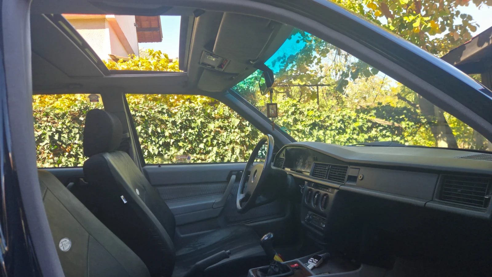 Mercedes-Benz 190, снимка 8 - Автомобили и джипове - 56345421