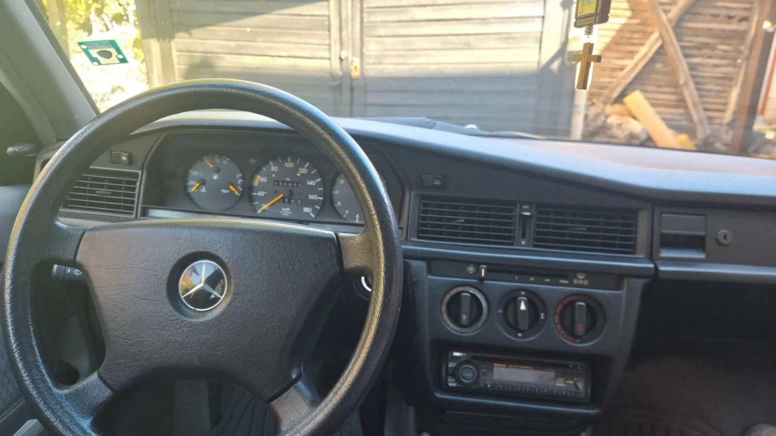 Mercedes-Benz 190, снимка 6 - Автомобили и джипове - 56345421