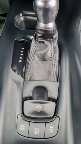 Toyota C-HR 1.8i HYBRID/KAMERA/KEYLESSGO - 28900 лв. - 26293550 11