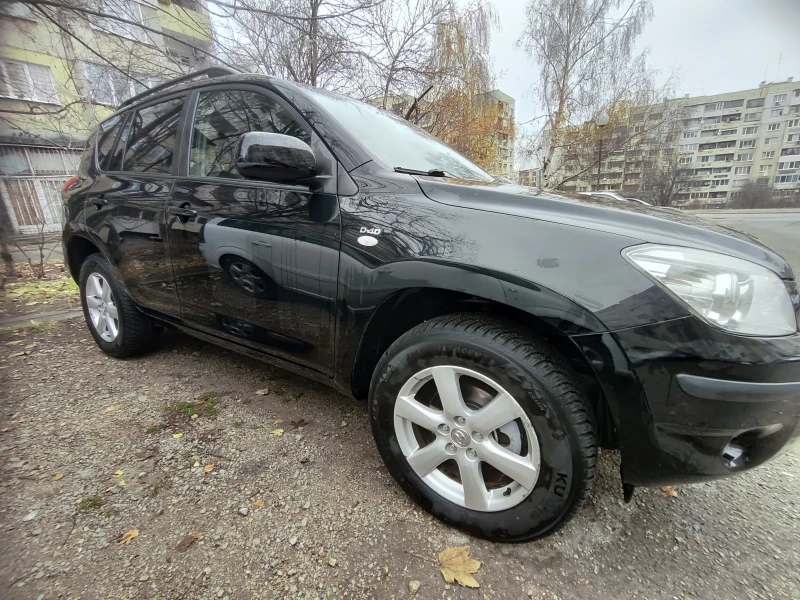 Toyota Rav4 2.2 D4D, снимка 12 - Автомобили и джипове - 48001702