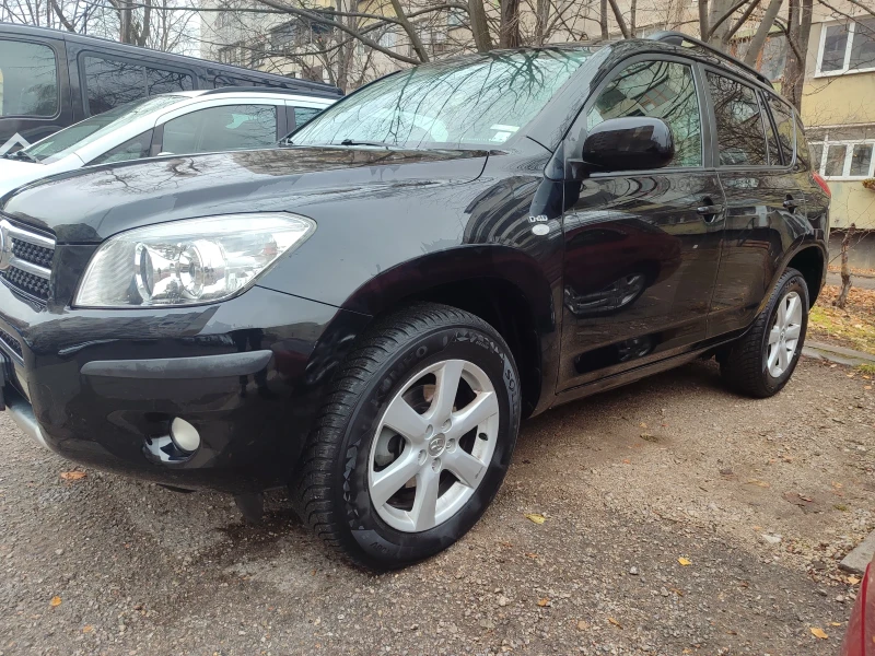 Toyota Rav4 2.2 D4D, снимка 6 - Автомобили и джипове - 48001702