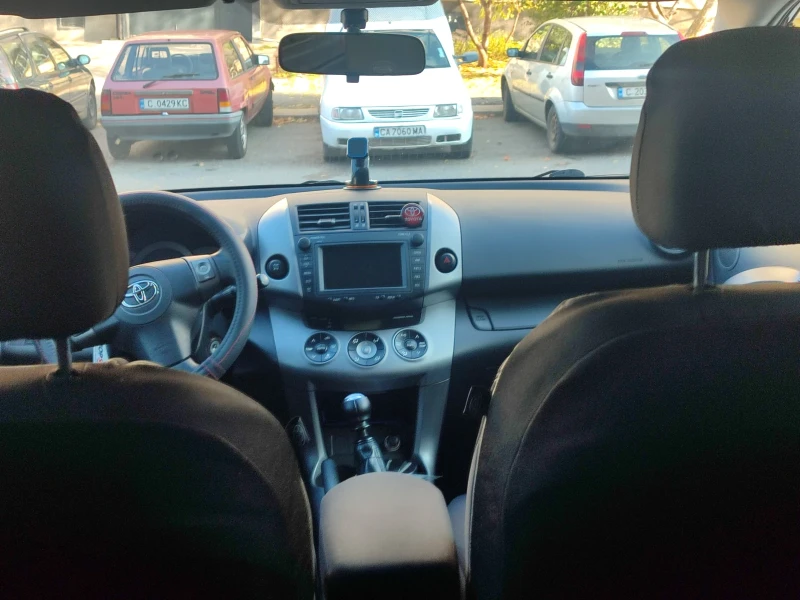 Toyota Rav4 2.2 D4D, снимка 5 - Автомобили и джипове - 48001702