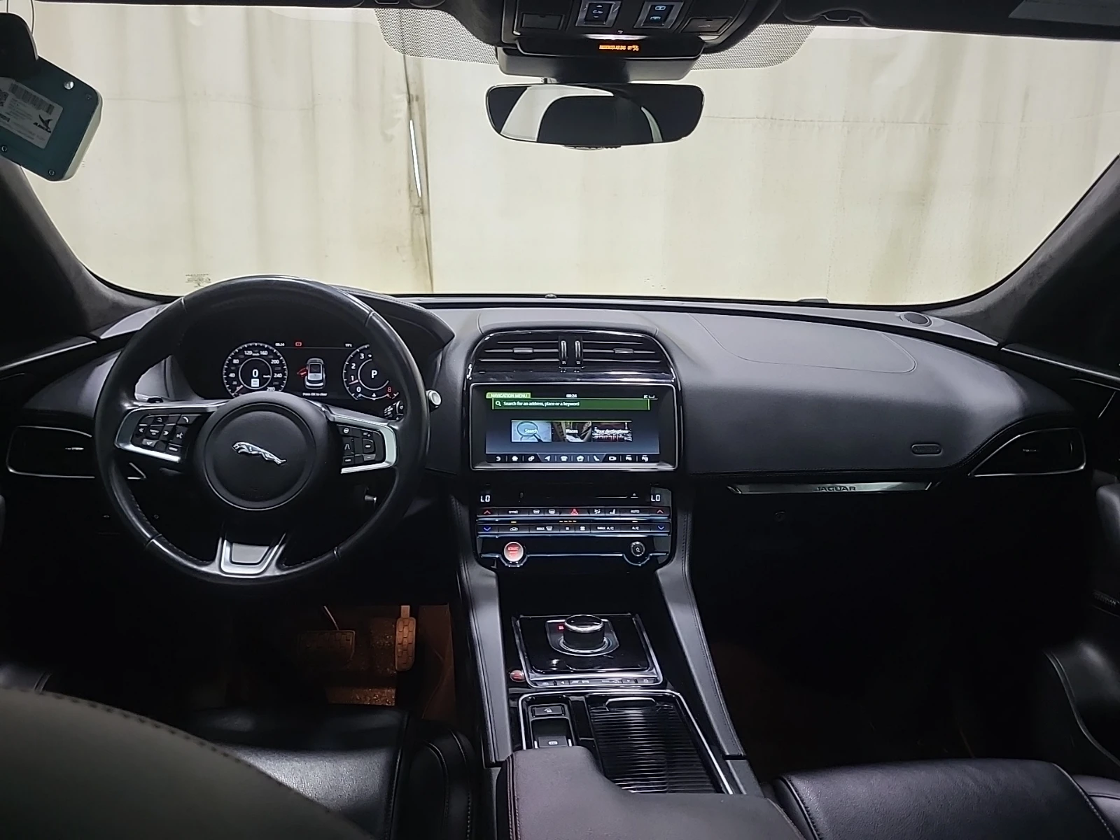 Jaguar F-PACE * PRESTIGE * CARFAX * АВТОКРЕДИТ - изображение 8