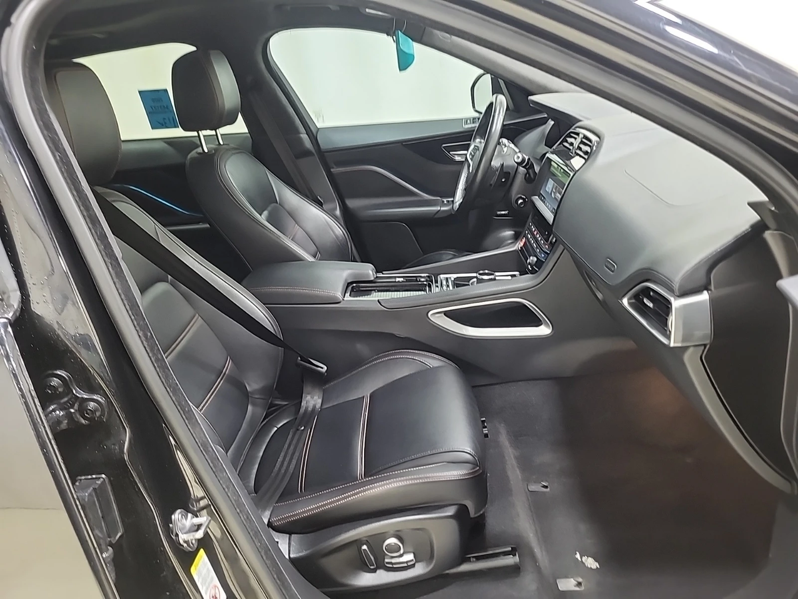 Jaguar F-PACE * PRESTIGE * CARFAX * АВТОКРЕДИТ - изображение 9