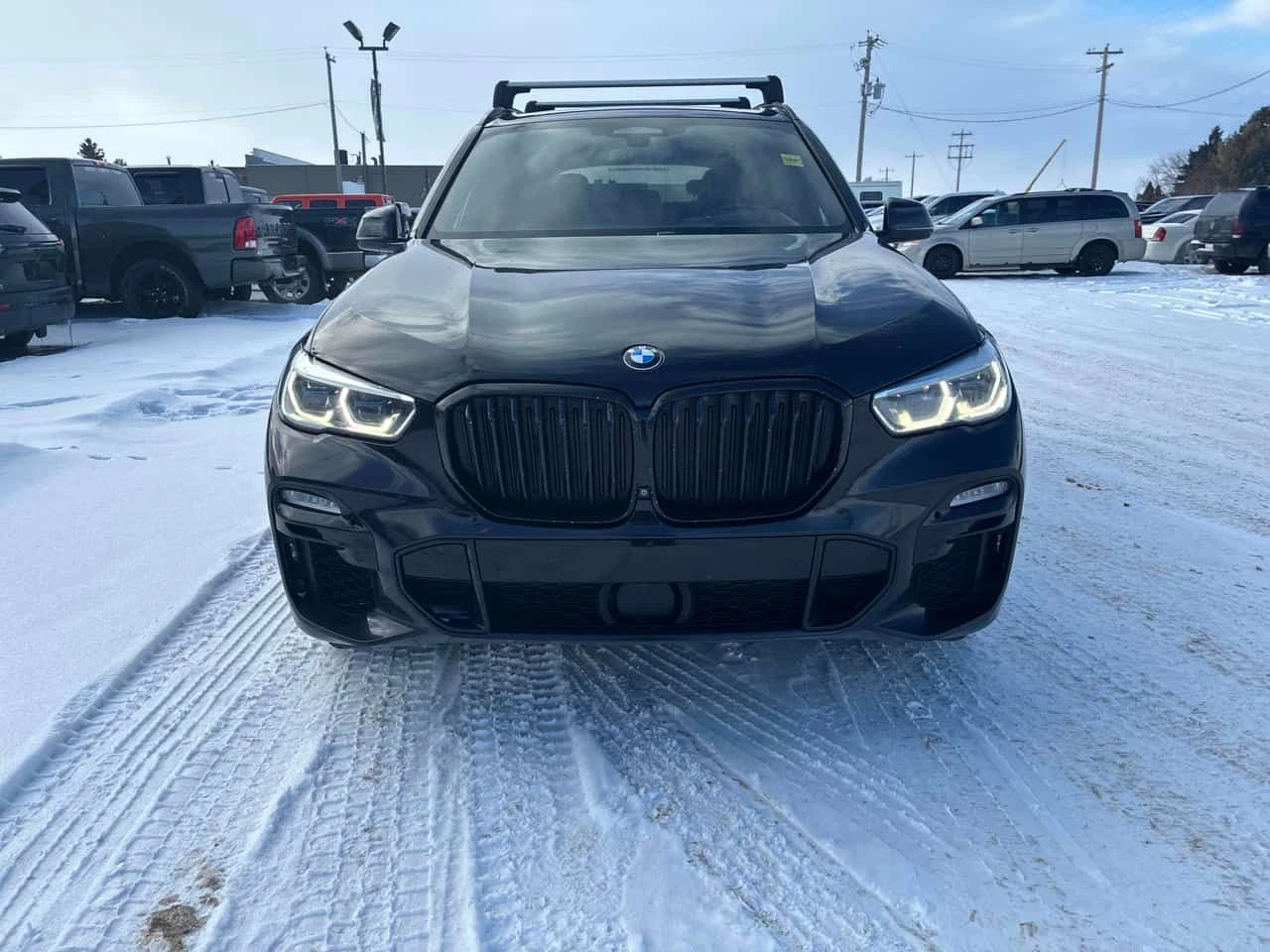 BMW X5 XDRIVE50I * ДИСТРОНИК* 360 КАМЕРА* ОБДУХВАНЕ* , снимка 2 - Автомобили и джипове - 53841985