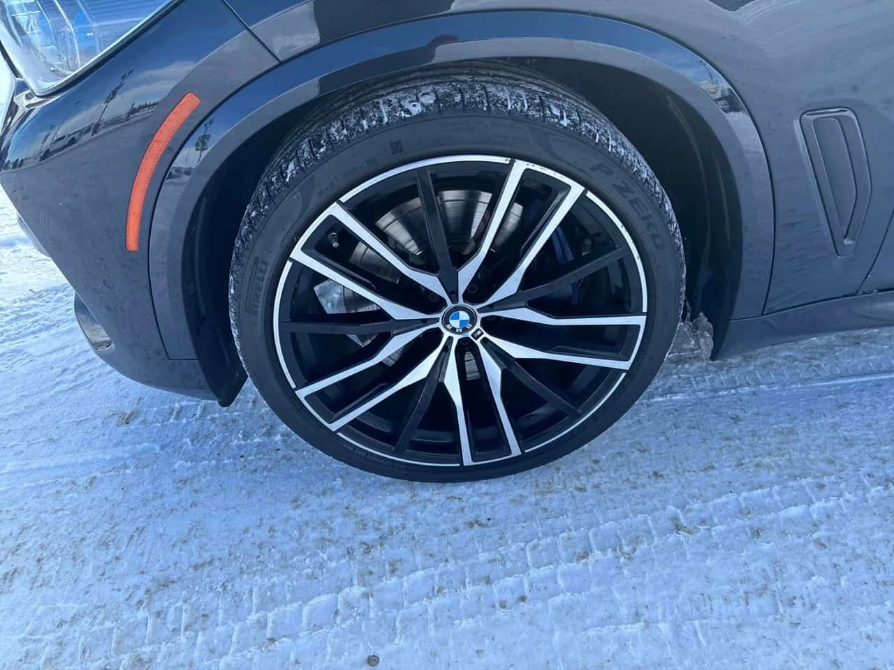 BMW X5 XDRIVE50I * ДИСТРОНИК* 360 КАМЕРА* ОБДУХВАНЕ* , снимка 6 - Автомобили и джипове - 53841985