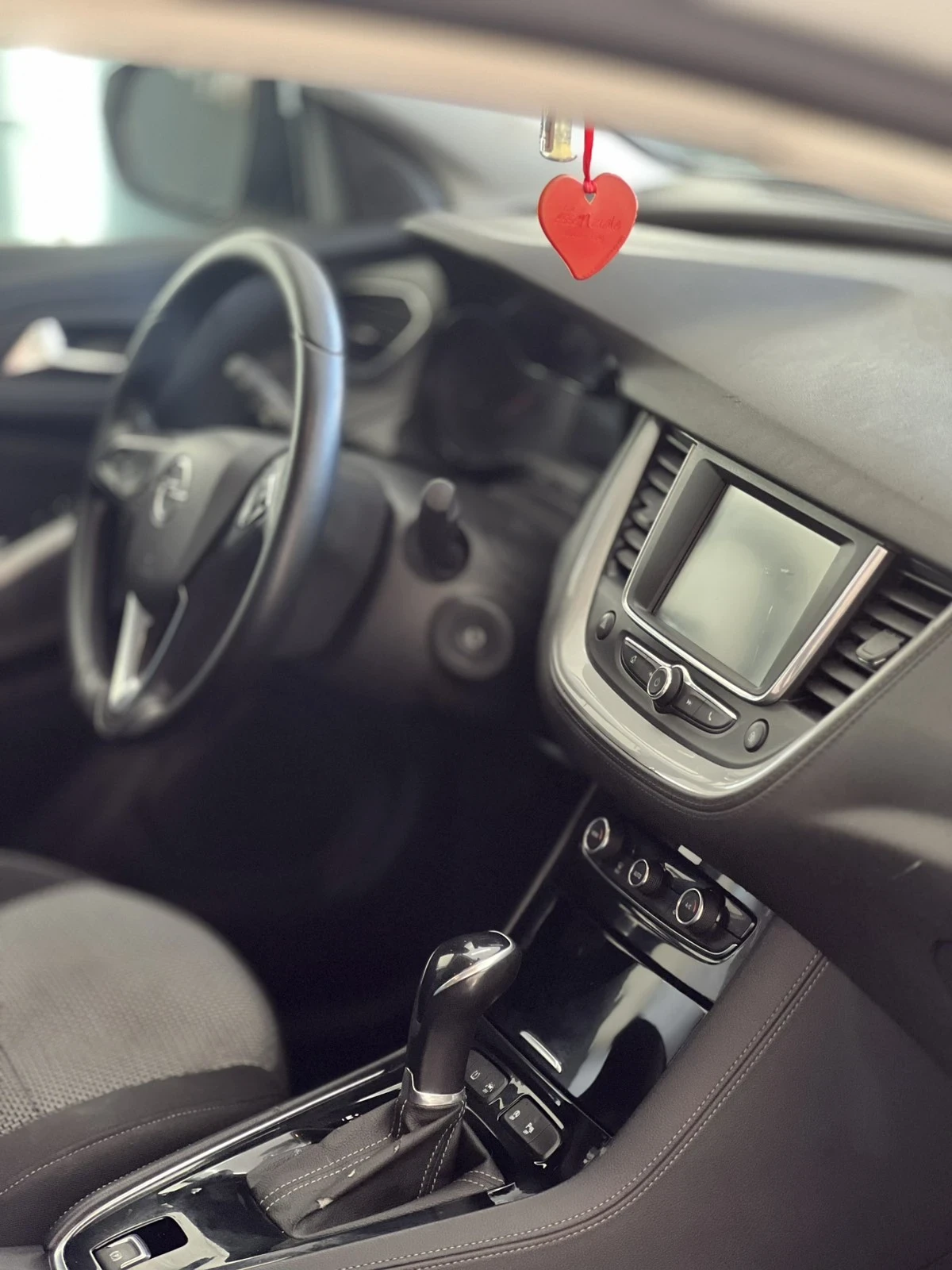 Opel Grandland X 1.5HDI* Auto* EAT8, снимка 16 - Автомобили и джипове - 54161305