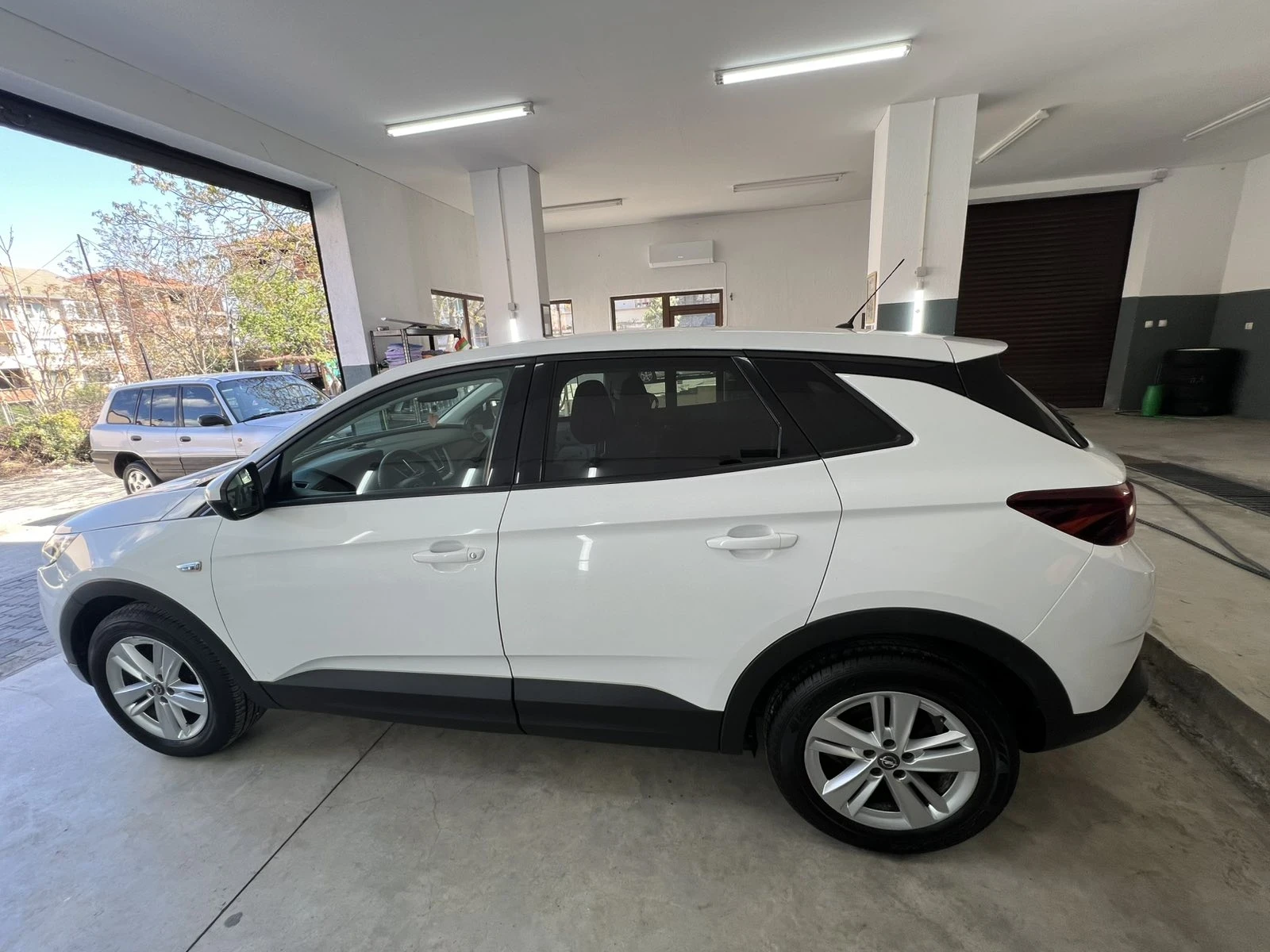 Opel Grandland X 1.5HDI* Auto* EAT8, снимка 5 - Автомобили и джипове - 54161305