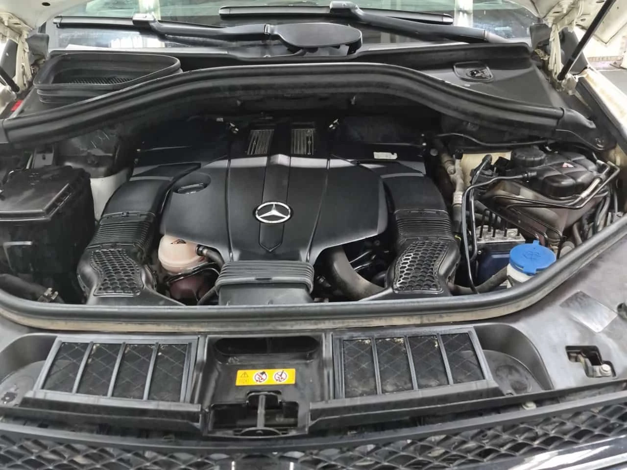 Mercedes-Benz GLE 400 * CARFAX * АВТОКРЕДИТ * БЕЗ ИНЦИДЕНТИ * , снимка 17 - Автомобили и джипове - 54912588