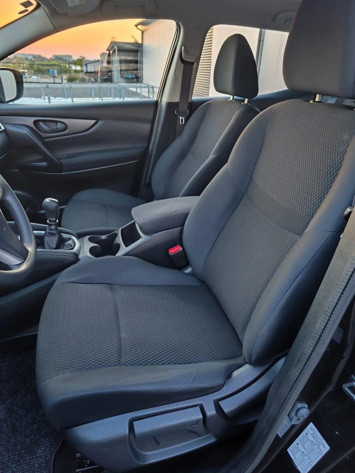 Nissan Qashqai 1.2i/116кс//90.000км., снимка 9 - Автомобили и джипове - 55565111
