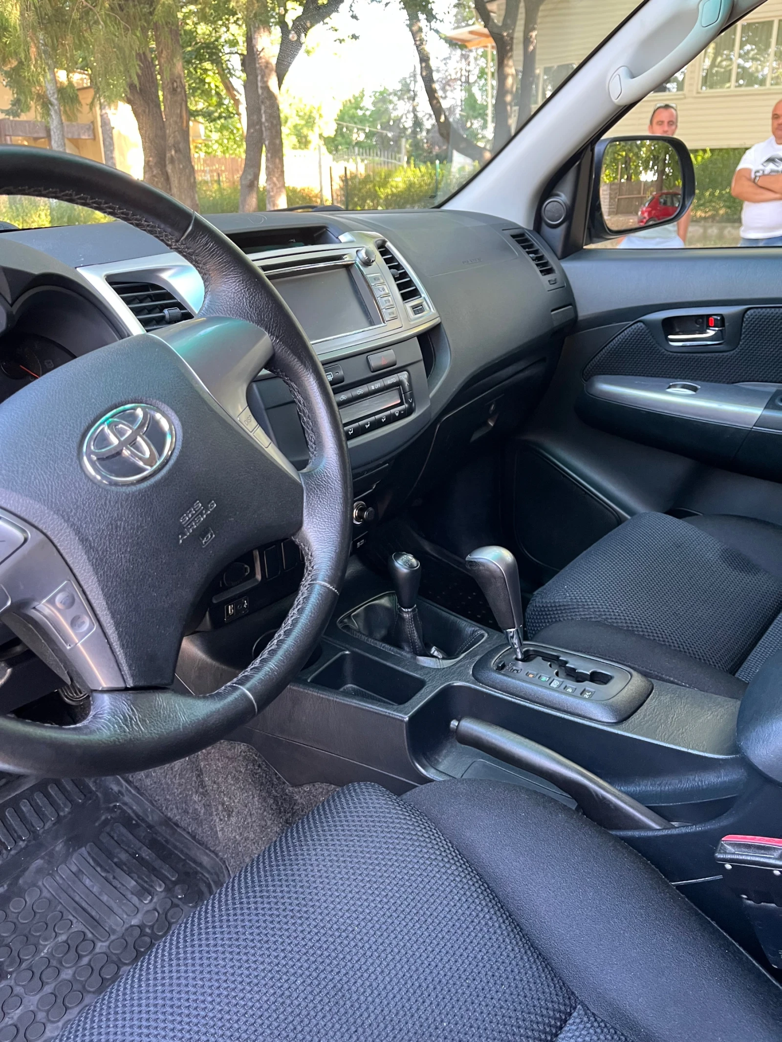 Toyota Hilux, снимка 7 - Автомобили и джипове - 55636346