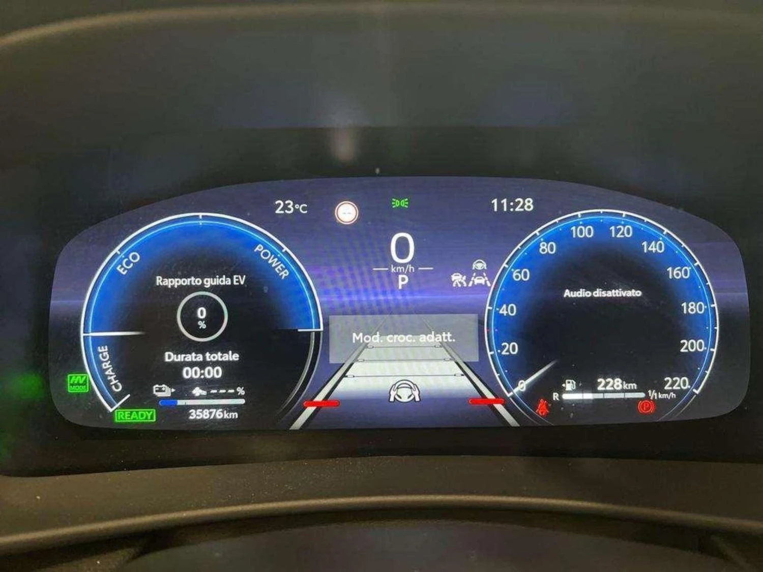 Toyota C-HR Lounge - 2.0 Plug-in Hybrid - 223 �� - ����������� | Mobile.bg � ����������� 12