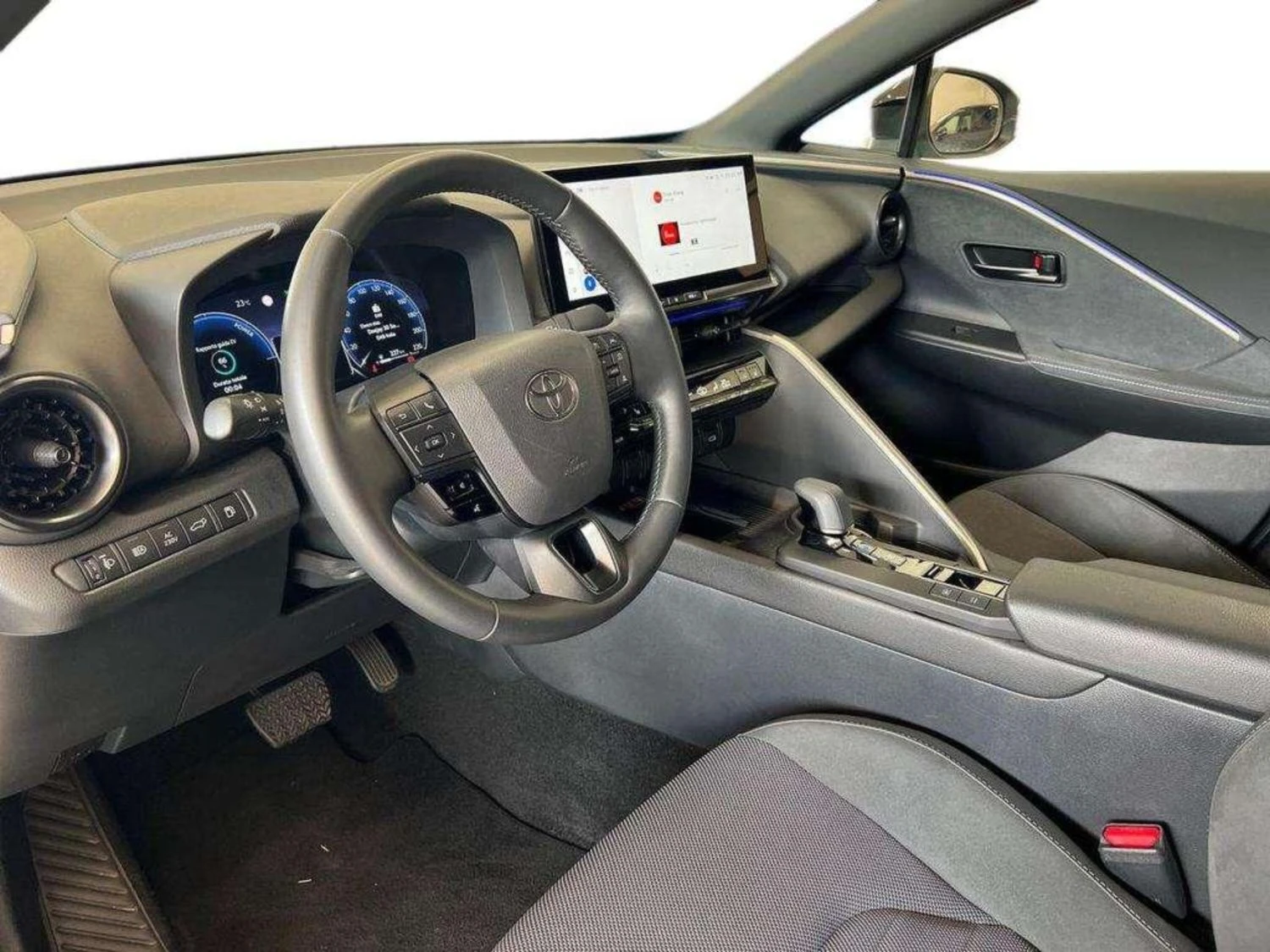 Toyota C-HR Lounge - 2.0 Plug-in Hybrid - 223 �� - ����������� | Mobile.bg � ����������� 14