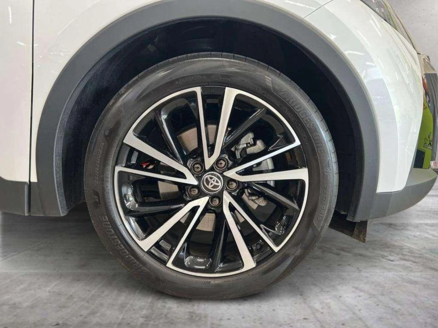 Toyota C-HR Lounge - 2.0 Plug-in Hybrid - 223 �� - ����������� | Mobile.bg � ����������� 8