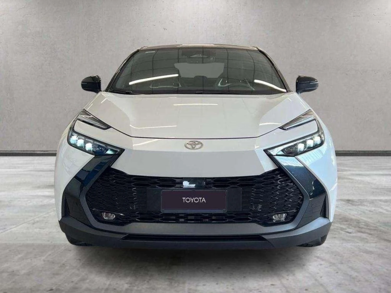 Toyota C-HR Lounge - 2.0 Plug-in Hybrid - 223 кс - Гаранционна