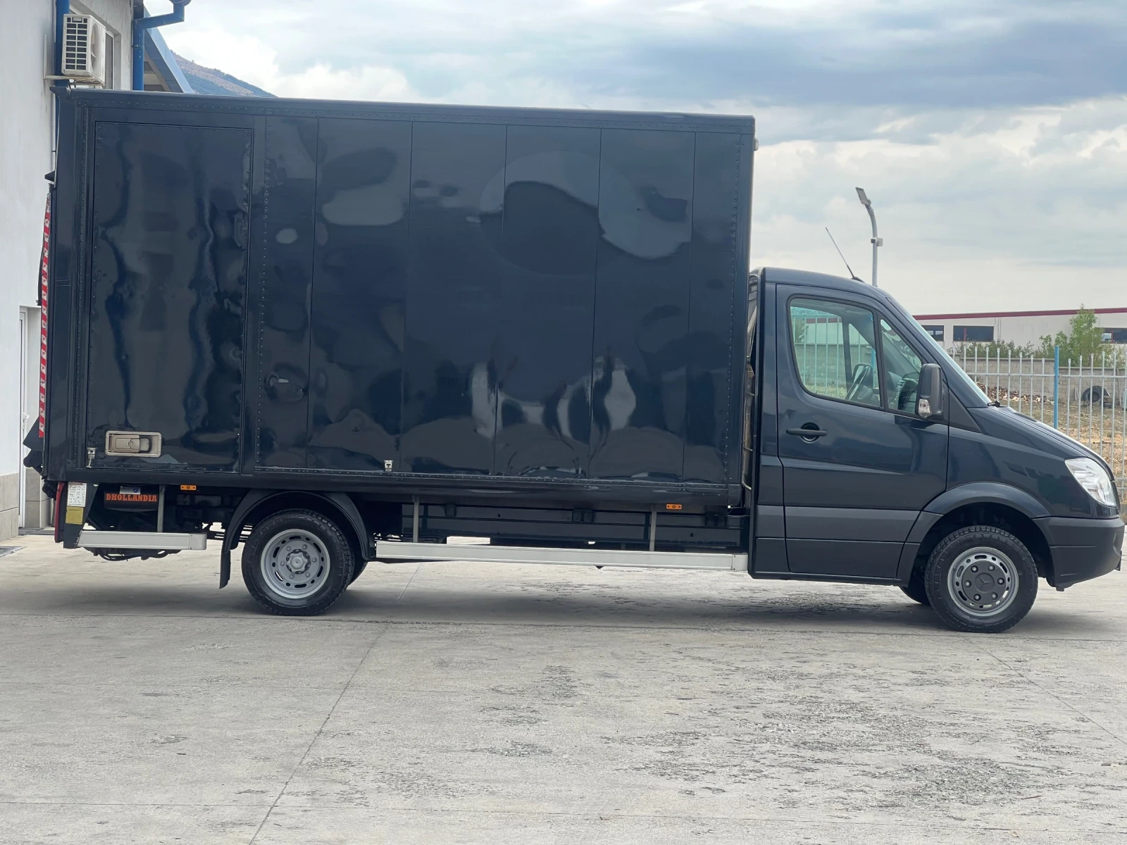 Mercedes-Benz Sprinter 516 160к.с / Падащ борд / Климатроник / Б-категория - изображение 8