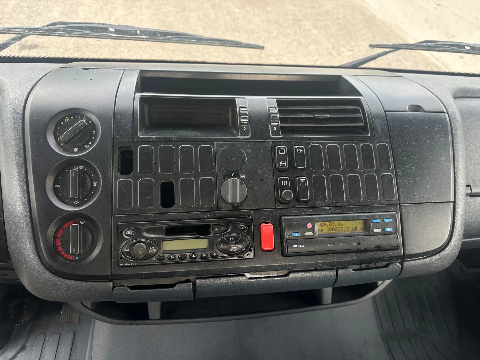 Mercedes-Benz Atego 818* Контейнеровоз* Топ, снимка 11 - Камиони - 55307022