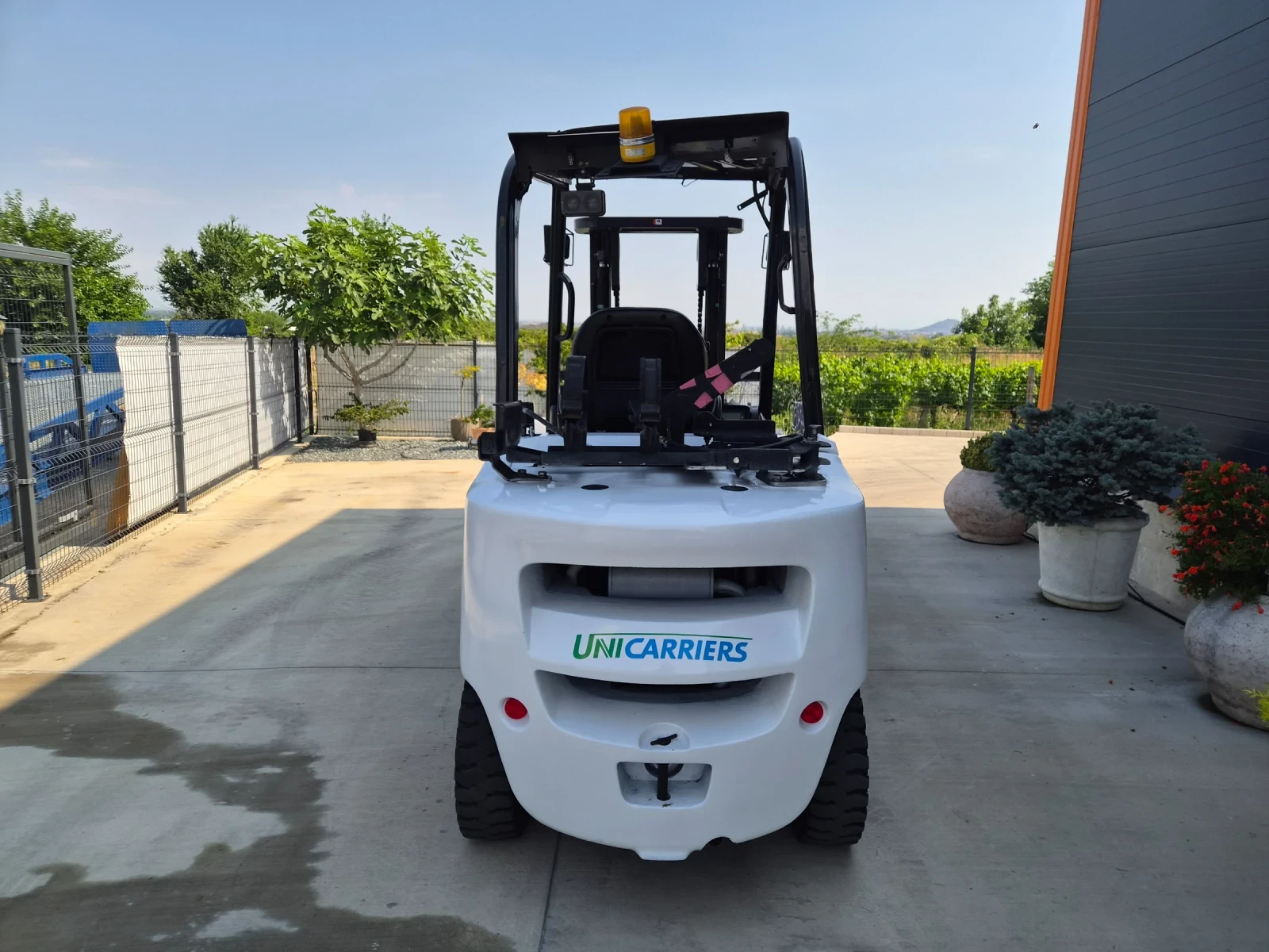 Мотокар UniCarriers 3 тона / АВТОМАТ / ГАЗ + БЕНЗИН / ПЕРФЕКТЕН !!, снимка 4 - Индустриална техника - 55056051