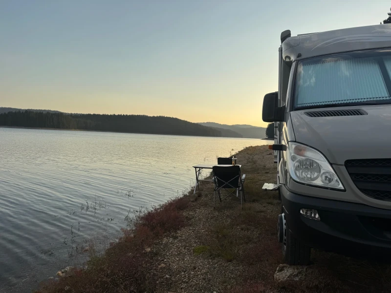 Кемпер Mercedes-Benz Спринтер 4х4 Автоматик 3.0 v6, снимка 2 - Каравани и кемпери - 53386914