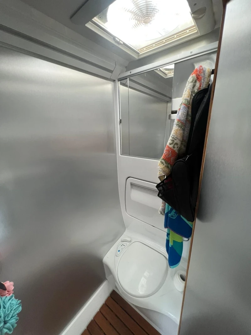 Кемпер Mercedes-Benz Спринтер 4х4 Автоматик 3.0 v6, снимка 11 - Каравани и кемпери - 53386914