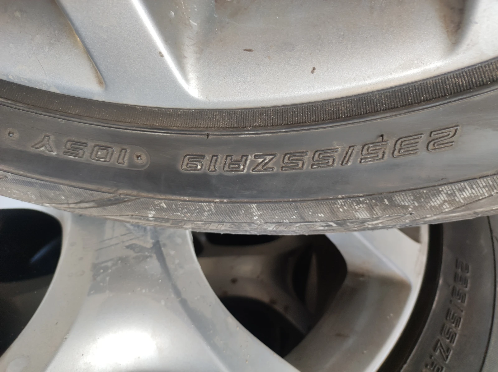 ���� � ������ 235/55R19 | Mobile.bg � ����������� 1