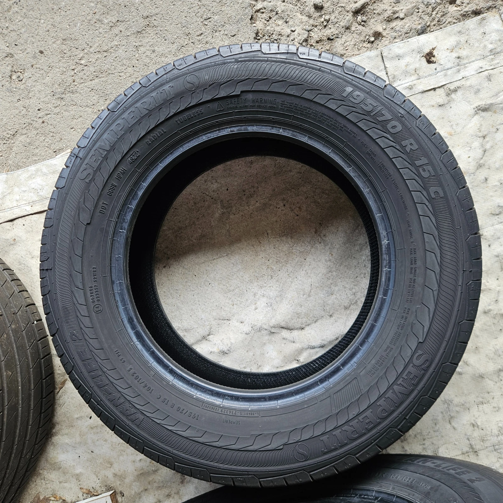 Гуми Летни 195/70R15, снимка 8 - Гуми и джанти - 54785807