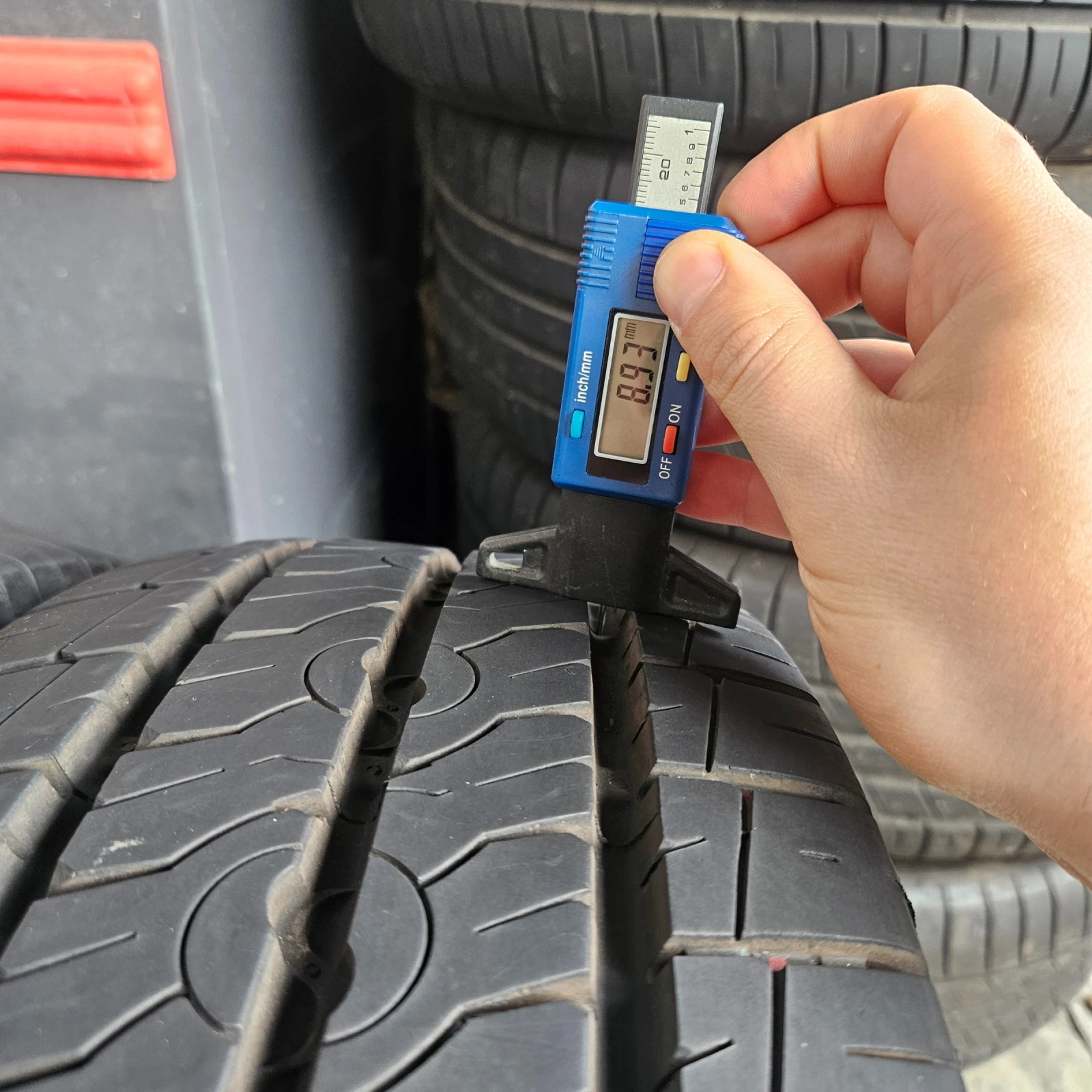 Гуми Летни 195/70R15, снимка 4 - Гуми и джанти - 54785807