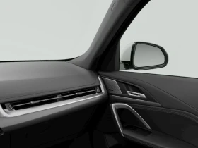 BMW iX1 xDrive30, снимка 11