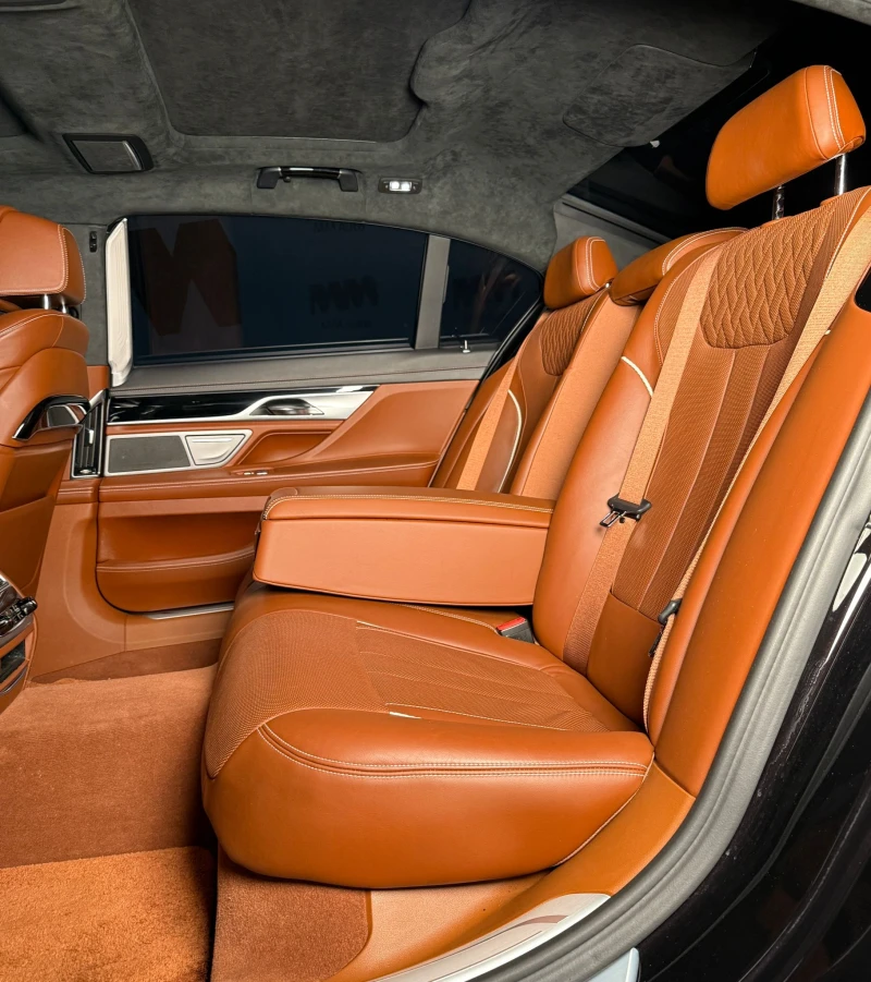 BMW 750 Li* xDrive* Individual* Pano* HuD* Harman/Kardon* , снимка 12 - Автомобили и джипове - 50310900