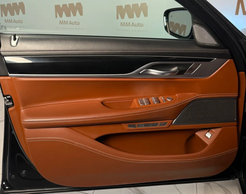 BMW 750 Li* xDrive* Individual* Pano* HuD* Harman/Kardon* , снимка 7 - Автомобили и джипове - 50310900