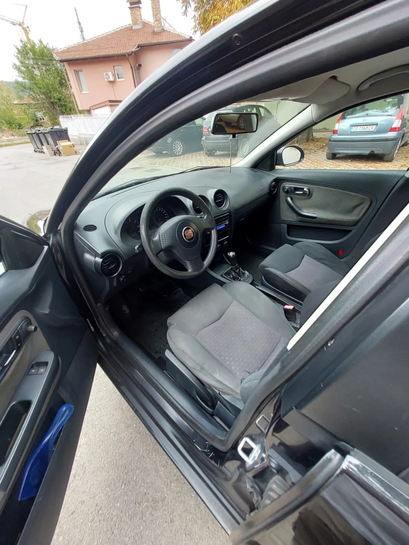 Seat Ibiza, снимка 7 - Автомобили и джипове - 51839972