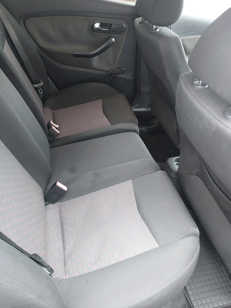 Seat Ibiza, снимка 6 - Автомобили и джипове - 51839972