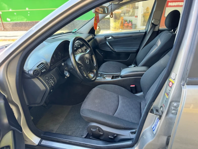 Mercedes-Benz C 200 2.2 CDI, снимка 6 - Автомобили и джипове - 52717605