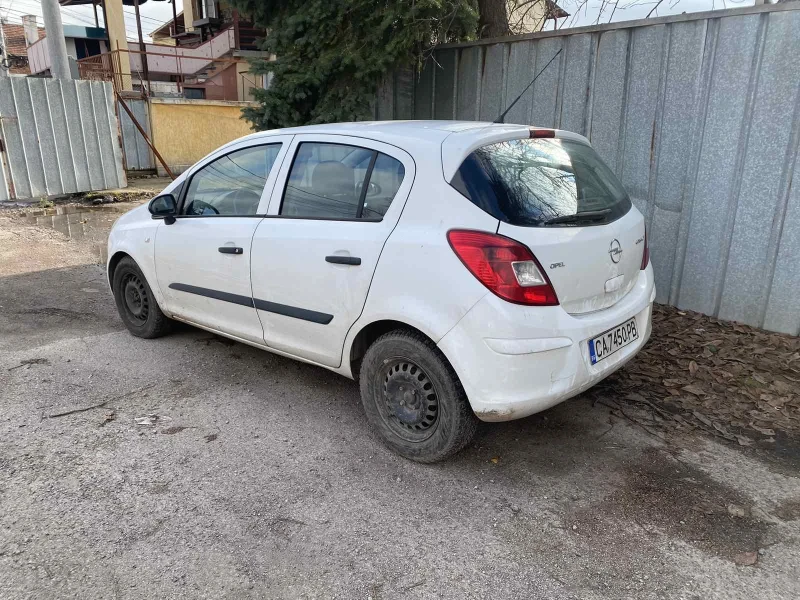 Opel Corsa D, снимка 4 - Автомобили и джипове - 52768338