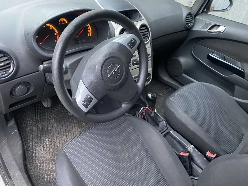 Opel Corsa D, снимка 6 - Автомобили и джипове - 52768338