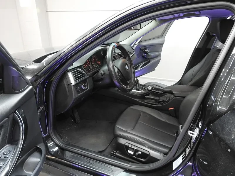 BMW 320, снимка 7 - Автомобили и джипове - 54870118