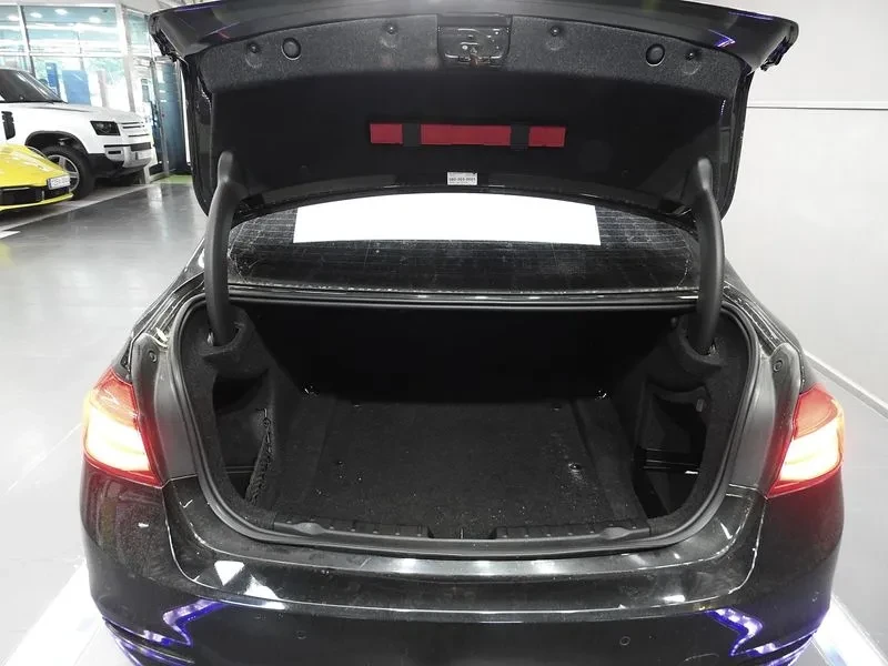 BMW 320, снимка 13 - Автомобили и джипове - 54870118