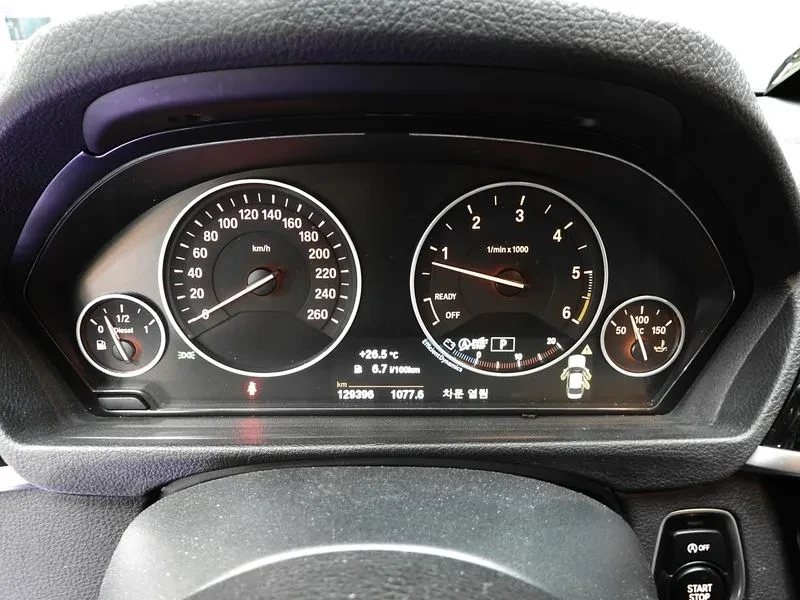 BMW 320, снимка 8 - Автомобили и джипове - 54870118