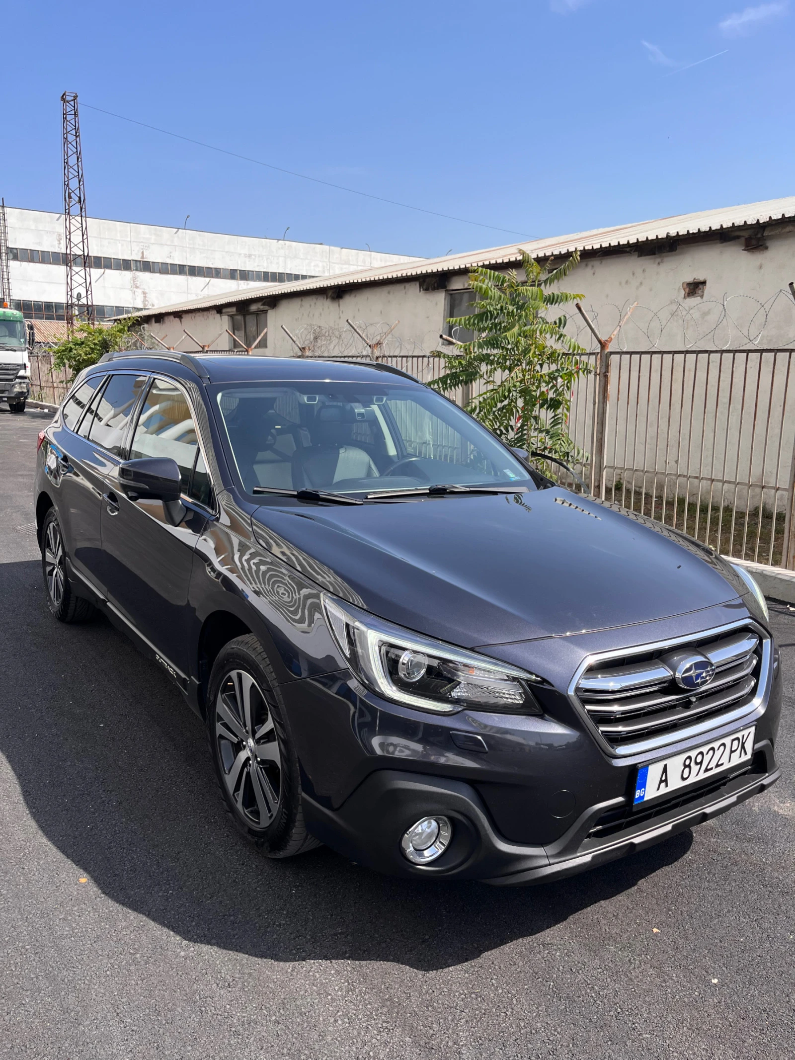 Subaru Outback LUXURY - [1] 