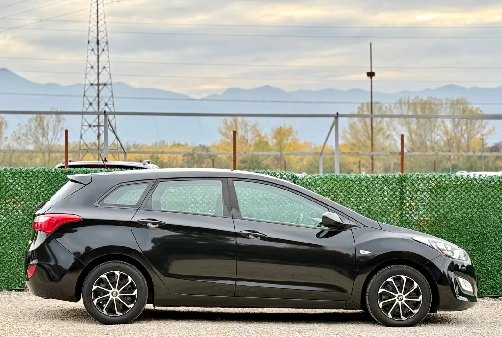 Hyundai I30 1.6CRDi EURO 6, снимка 8 - Автомобили и джипове - 49091333