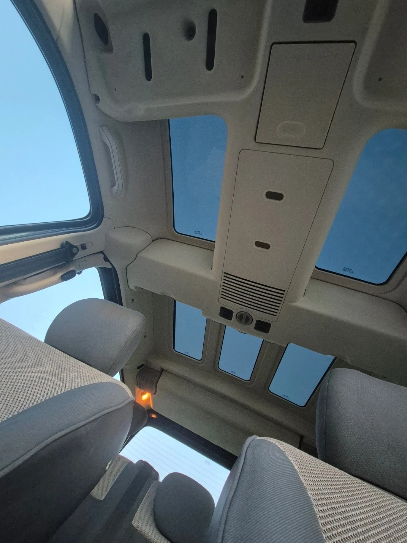 Citroen Berlingo 2.0 HDI - изображение 8