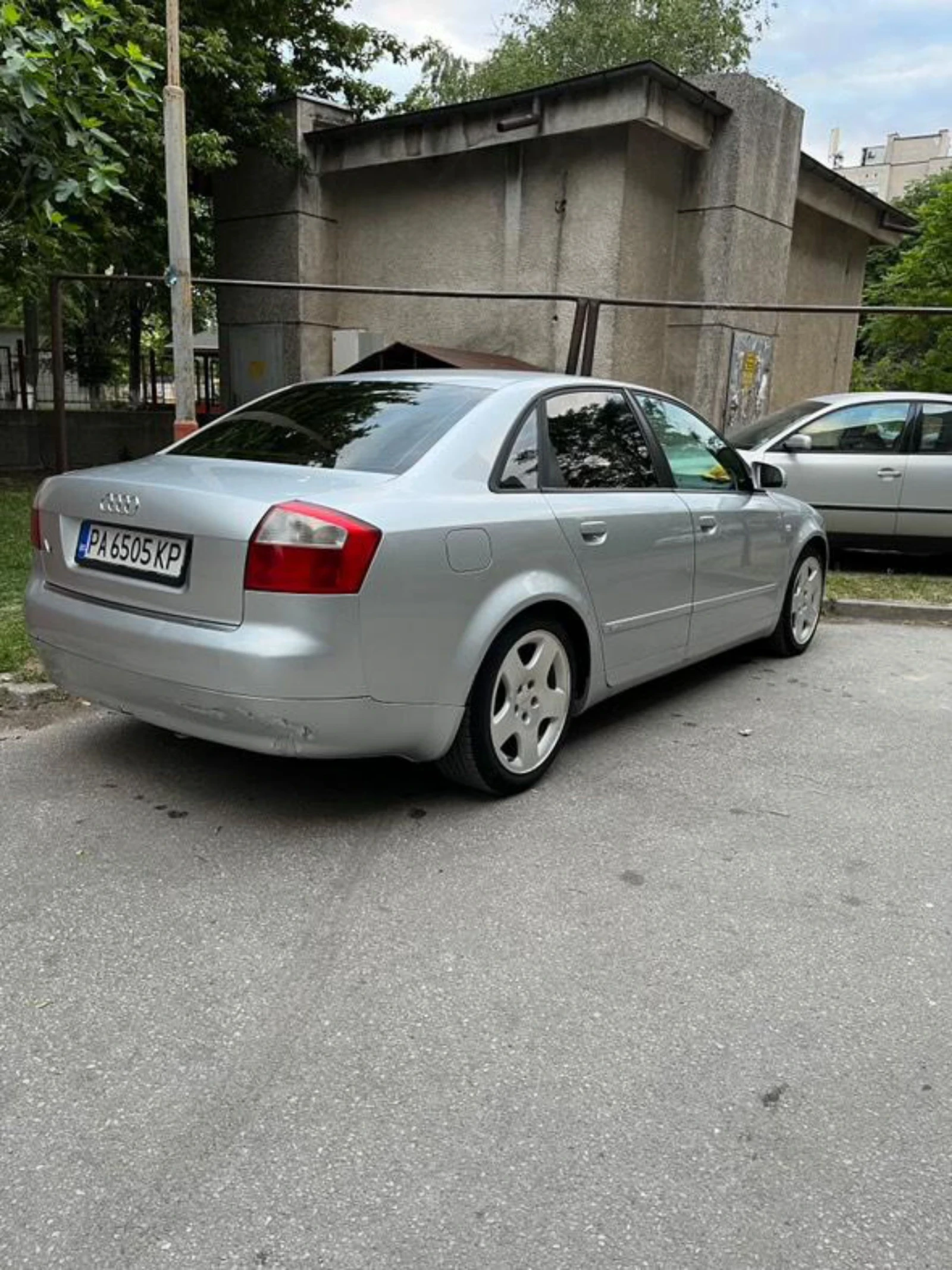 Audi A4 1.9tdi 131к.с. S line - изображение 5