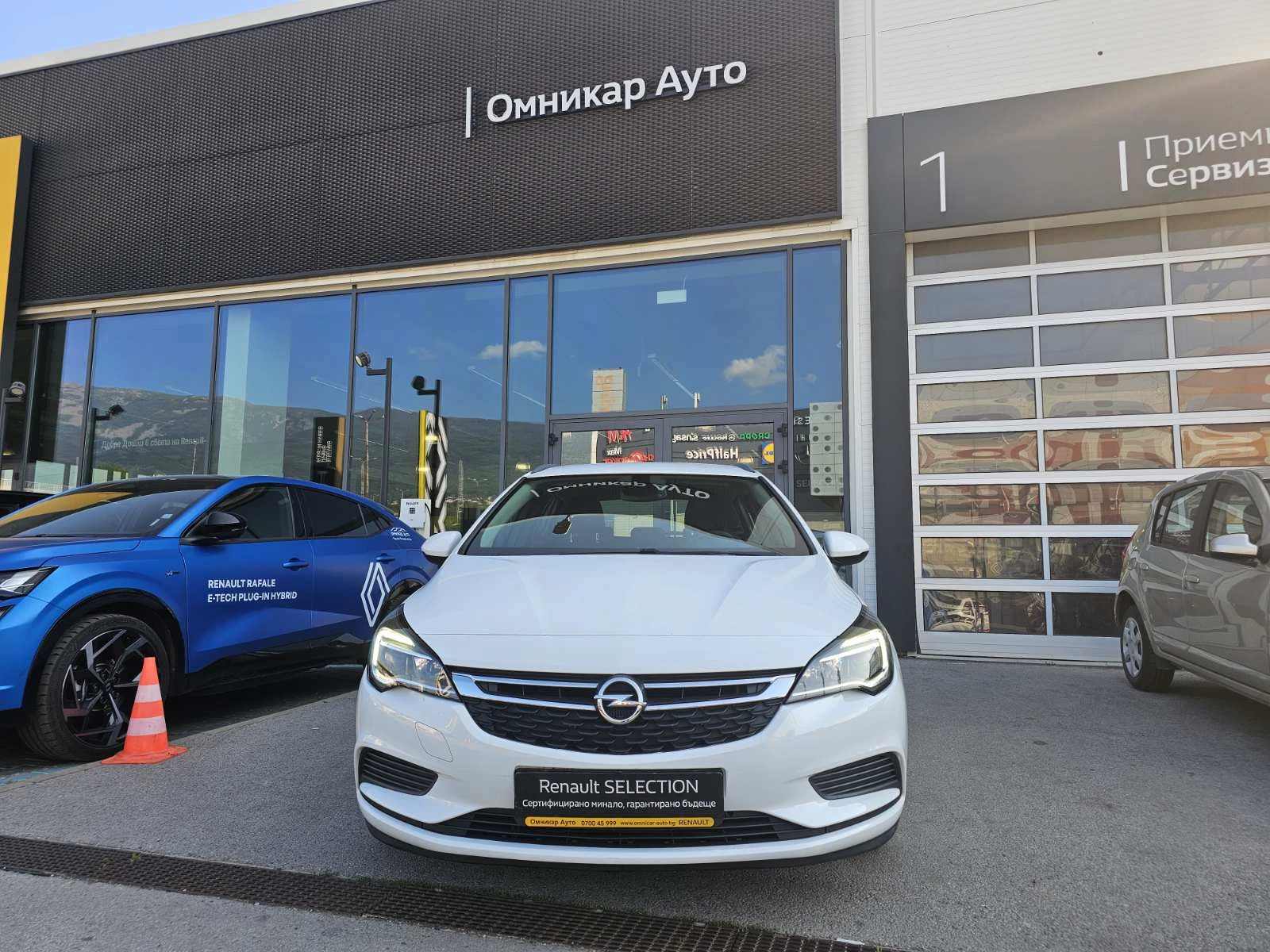 Opel Astra SPORTS TOURIER 1.6 dCi 136 - изображение 3