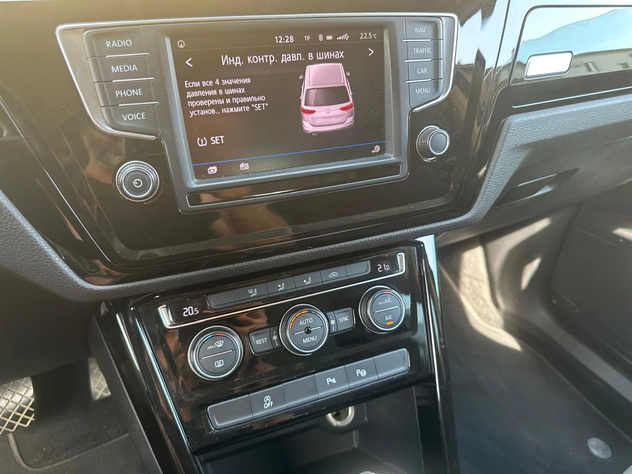 VW Touran 1.6D - изображение 6